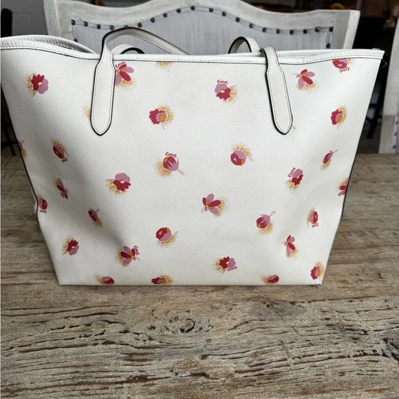 Coach Cream Leather Tote with Pink Floral Print - Picture 2 of 4